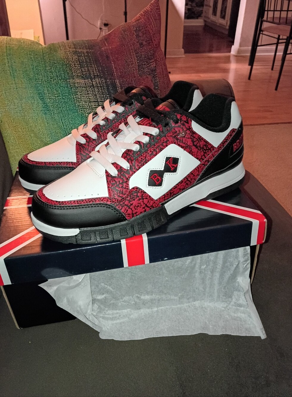 Men's Red, White & Black Low-Top Sneakers